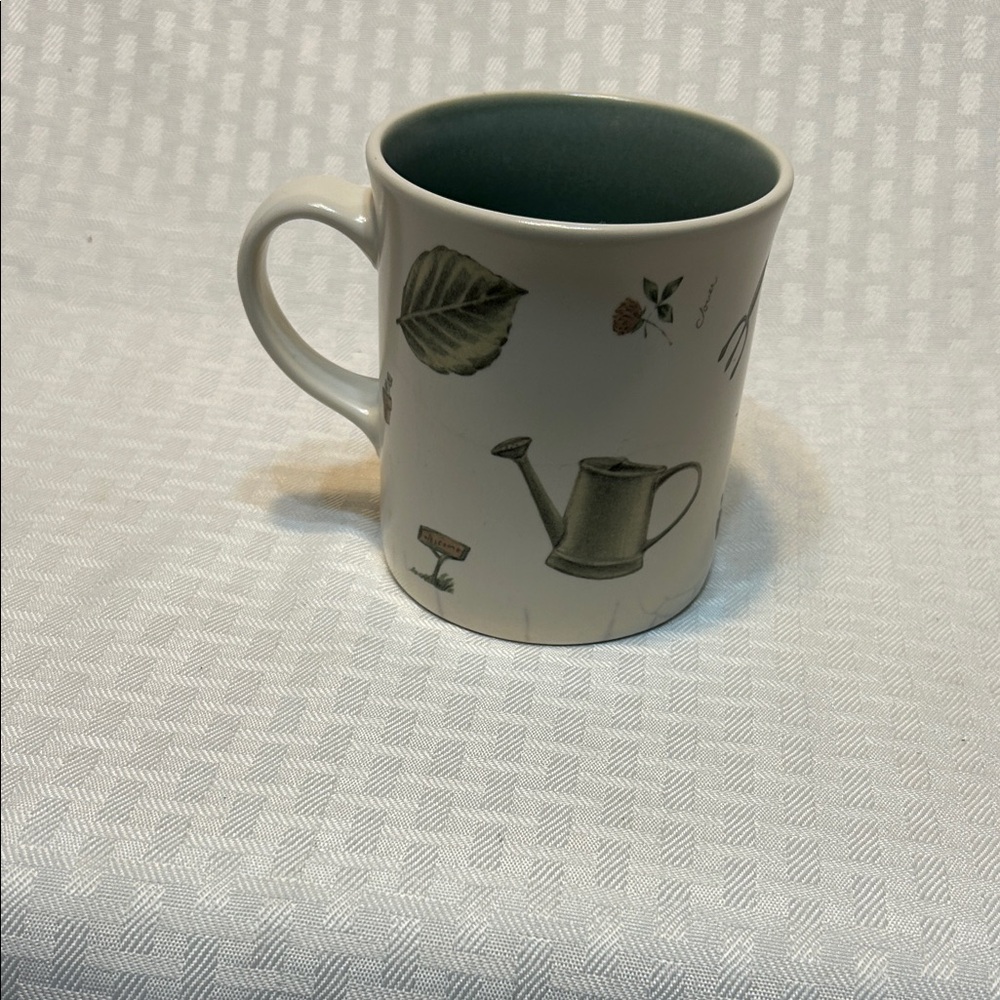 Pfaltzgraff White Mug with Green Interior and Garden Motif